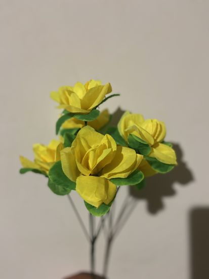 Троянда з листочком 6 голів vv0039100