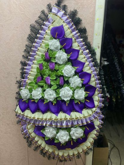 Ритуальні товари Вінок 203-3 $170-80 см Ритуальні товари Вінок 203-3 $170-80 см